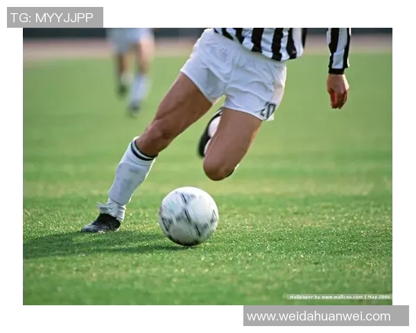 足球明星风采尽显魅力,精彩瞬间壁纸呈现球场英雄气概