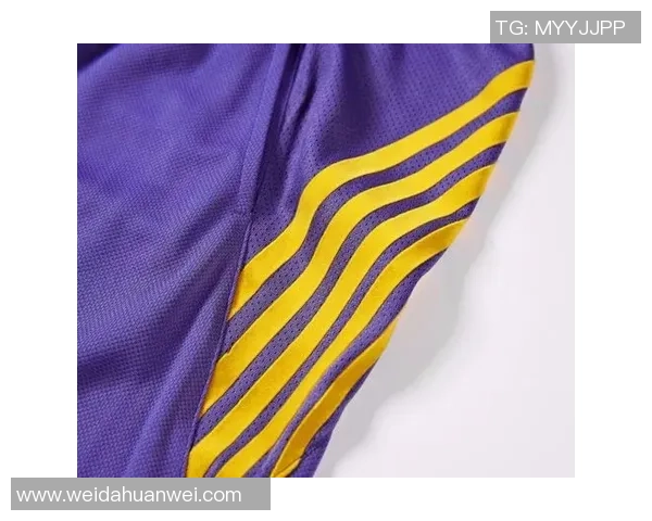 NFL球星短袖足球装备新趋势 引领运动时尚与功能性结合的潮流 NFL球星短袖足球装备新趋势 引领运动时尚与功能性结合的潮流